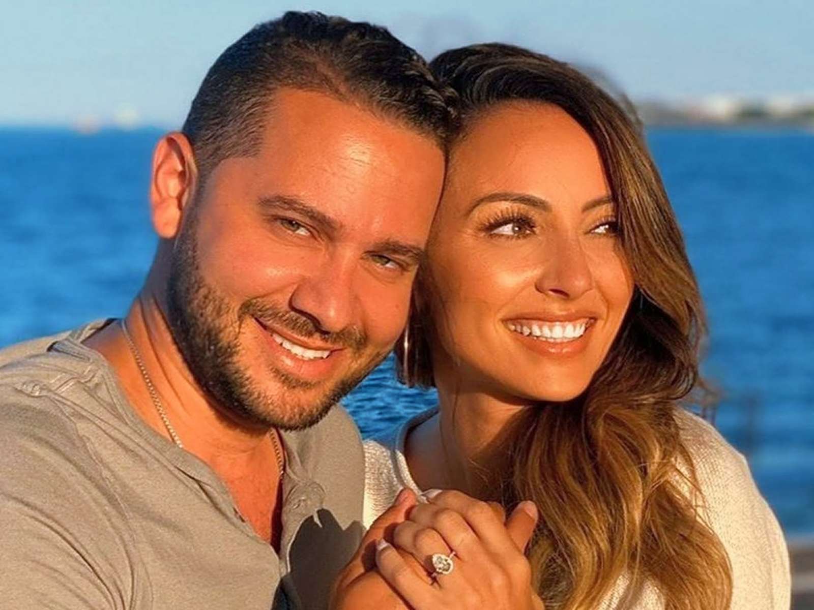 90 Day Fiance Star Jonathan Rivera Gets Engaged To Girlfriend Janelle