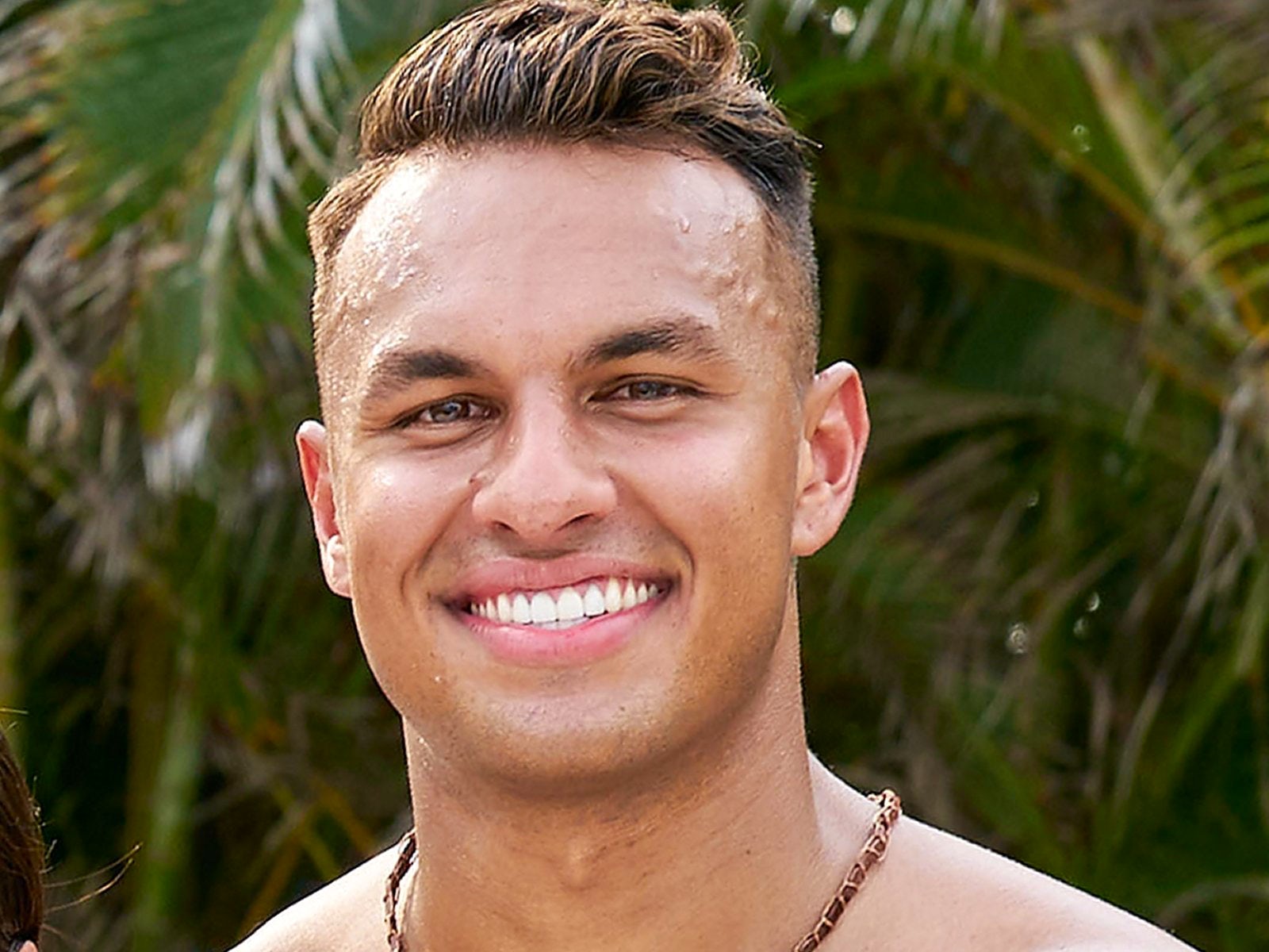 'Bachelor In Paradise' Bachelor Aaron Clancy Had Not One But Two Girls ...